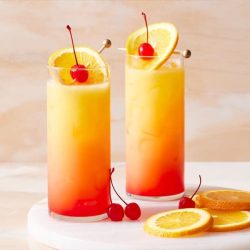 lizziesAxeThrowing_tequilaSunrise